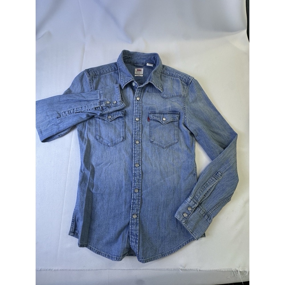 Levis Denim Shirt Womens Slim SIZE XS Blue Sawtooth Pearl Snap Red Tab Western